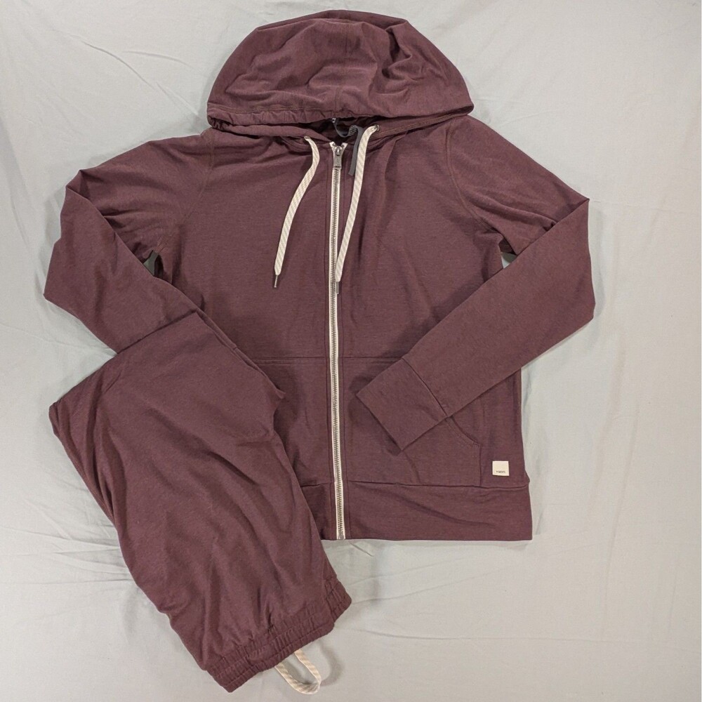 Vuori Halo performance set Outfit Hoodie Jacket Joggers Mauve Medium